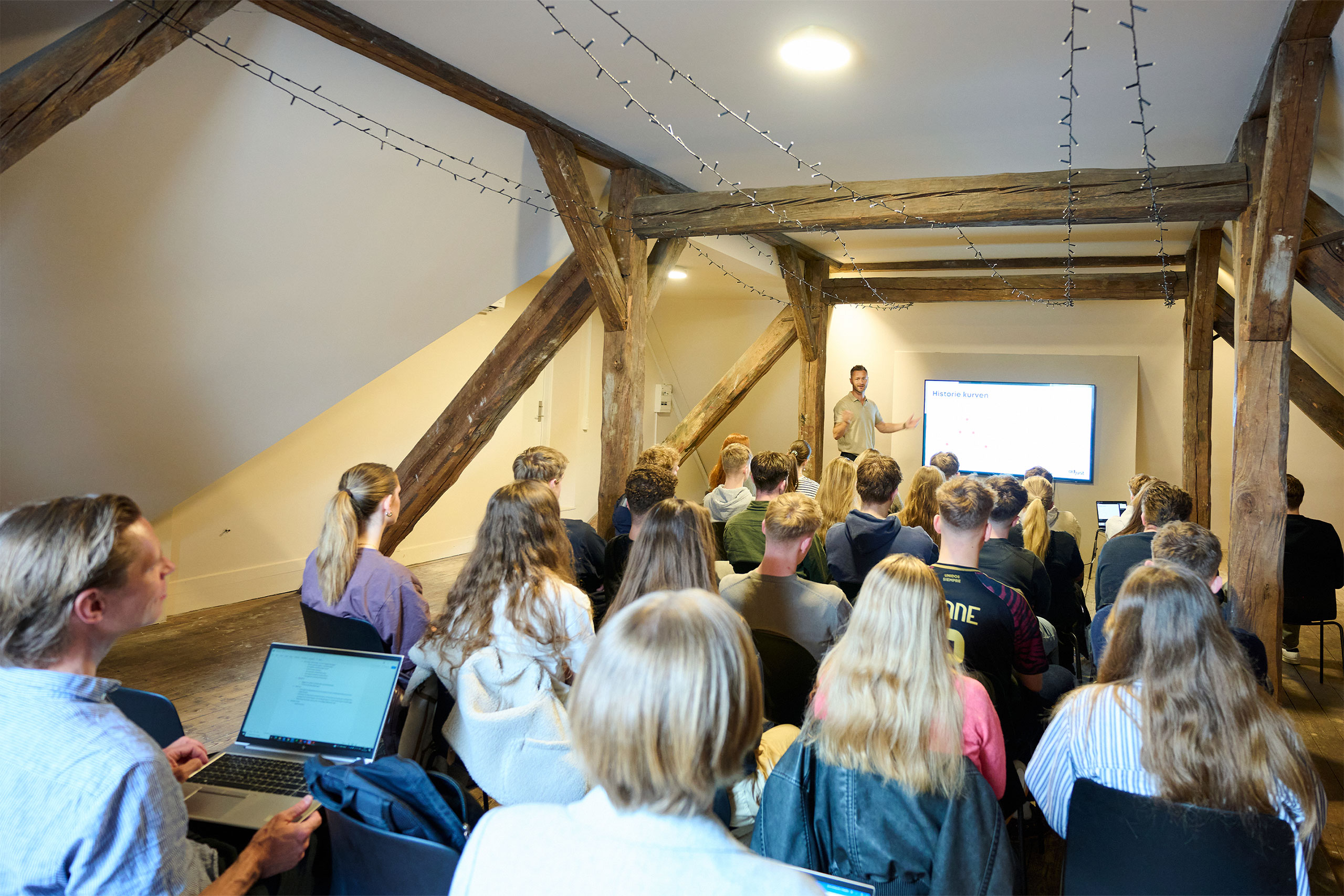 Digital marketing kompetenceudvikling og learning hos Adjust Digital